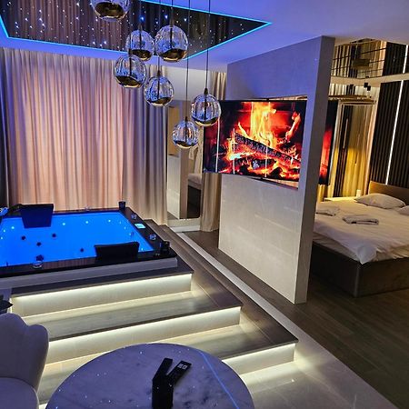 Masarska 8 Vip Apartamenty Jacuzzi Cracovia Esterno foto