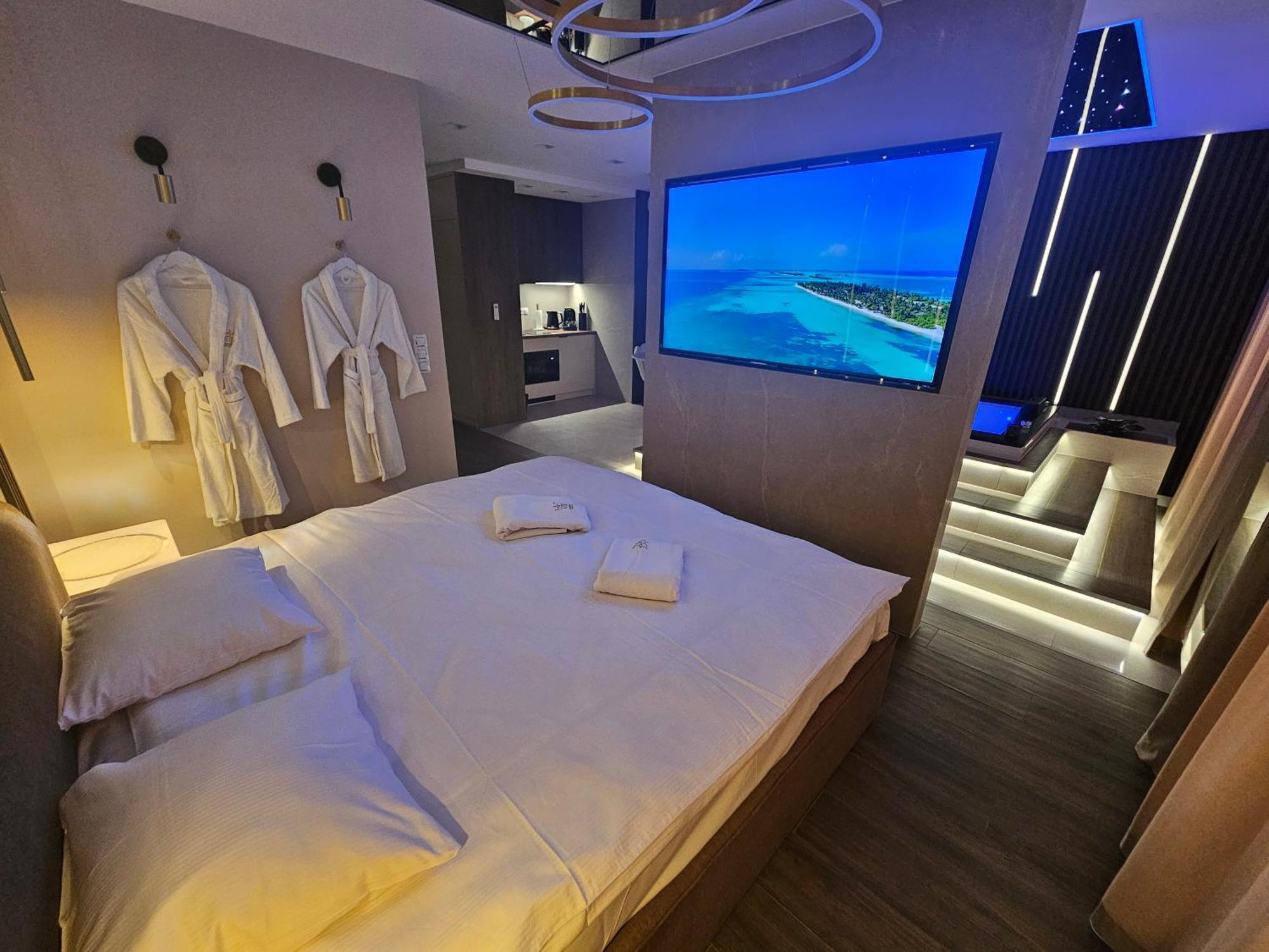 Masarska 8 Vip Apartamenty Jacuzzi Cracovia Esterno foto
