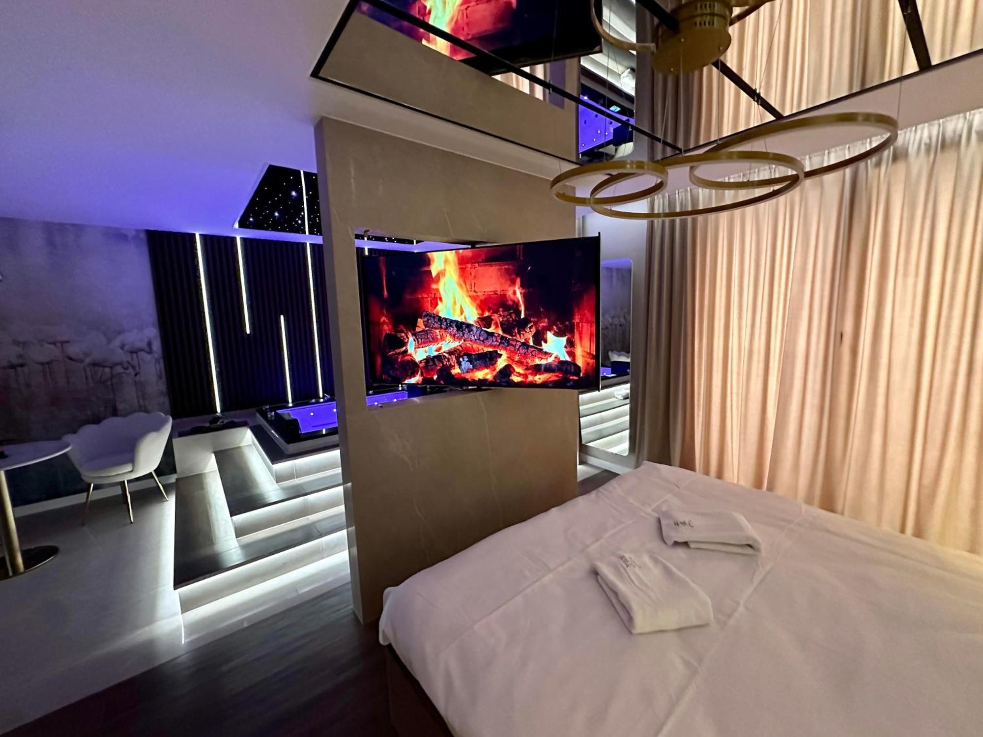 Masarska 8 Vip Apartamenty Jacuzzi Cracovia Esterno foto