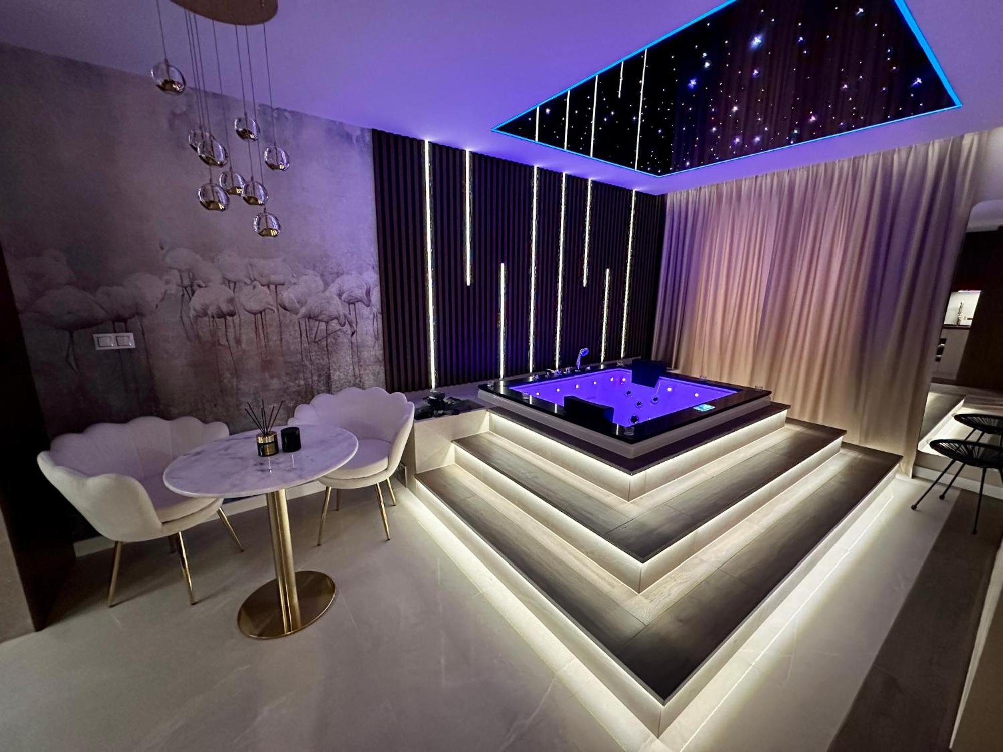 Masarska 8 Vip Apartamenty Jacuzzi Cracovia Esterno foto